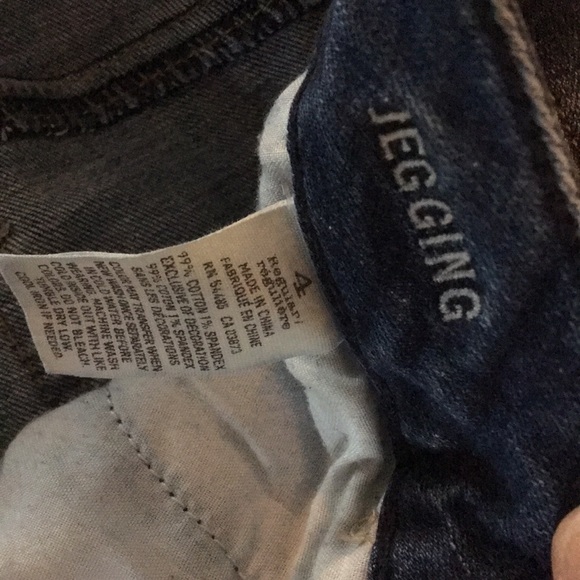 American Eagle Jeans - Picture 3 of 6